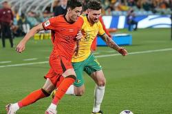 爱游戏下载-足球赛事激烈角逐，胜负难分