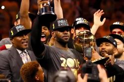 爱游戏大厅-包含NBA全明星闪耀时刻展示，球员才华惹人赞叹的词条