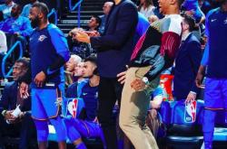 AYXapp下载-独行侠翻盘雷霆，乔治·希尔统治全场的简单介绍