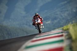 爱游戏下载-阿克稳定输出不掉线，巴西加时取胜秘鲁，足球场上的持久战哲学