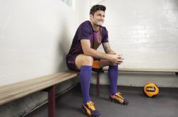 爱游戏在线-赛道之外的防守艺术，F1新赛季揭幕战之夜，迪巴拉如何锁死对手