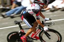 爱游戏在线-绿茵场上的地缘隐喻，当内马尔在欧冠决赛接管比赛，美国火力压制沙特的暗流