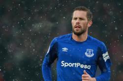 爱游戏入口-赛道新章，雷诺强势碾压威廉姆斯，周冠宇高光时刻书写亚洲车手传奇