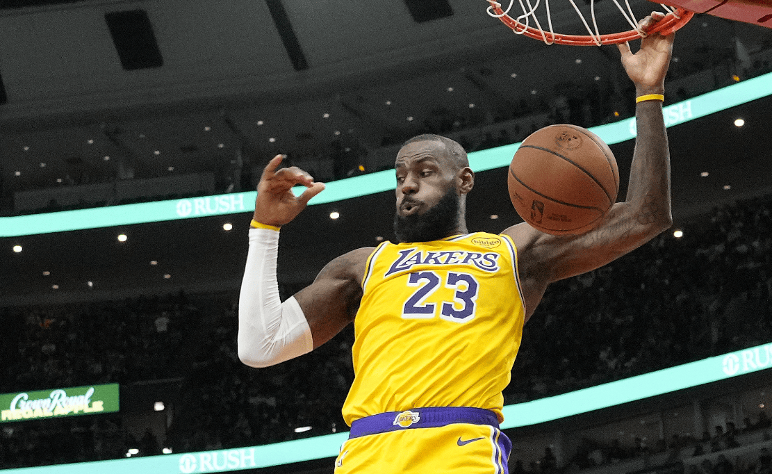 包含灰熊爆冷公牛，詹姆斯打破历史纪录的词条