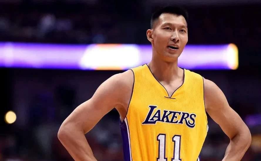 尼克斯逆转篮网，易建联关键制胜的简单介绍