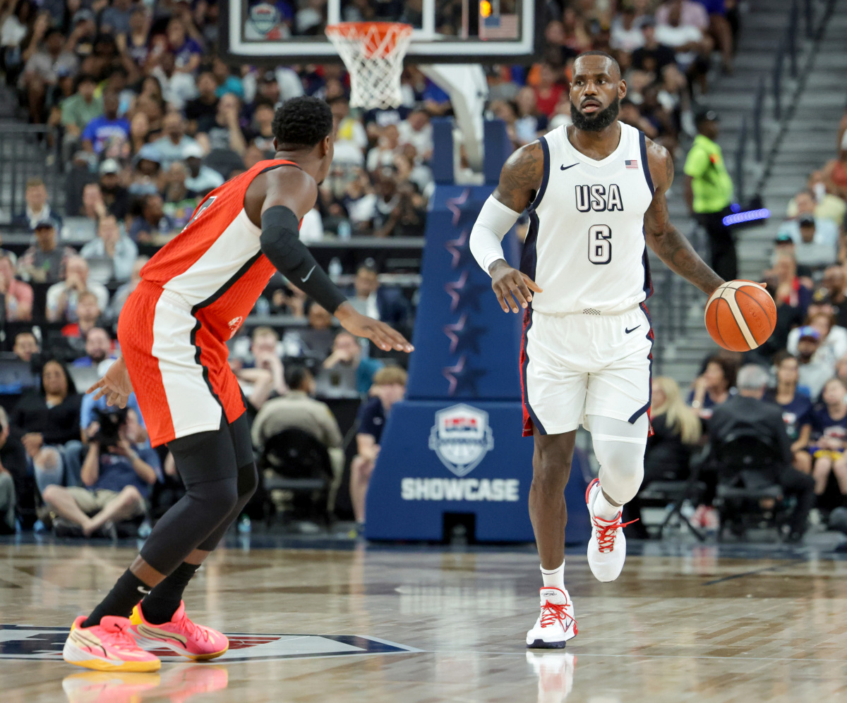 塞尔维亚男篮鏖战日本男篮，库里制霸全场的简单介绍