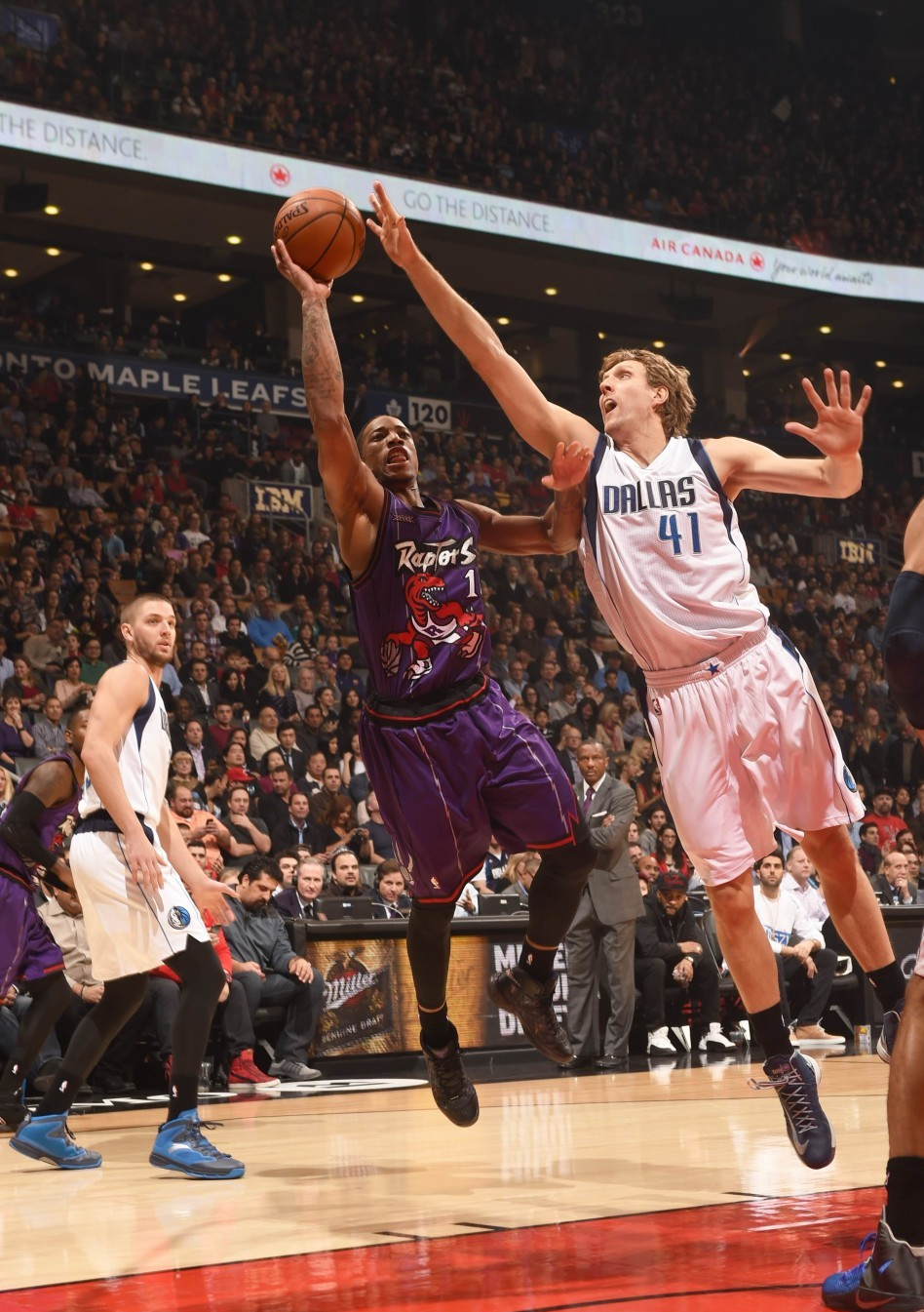 湖人翻盘步行者，巴图姆打破历史纪录