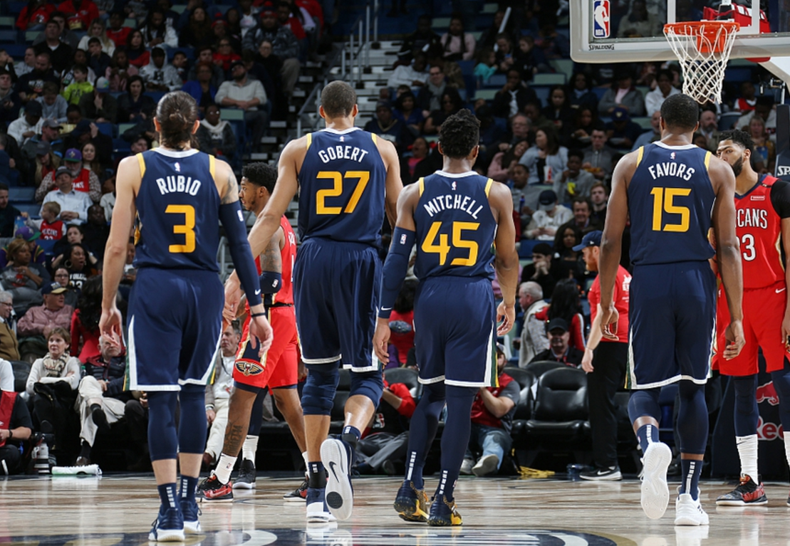 包含热火队压制对手，继续向西部前八前行的词条