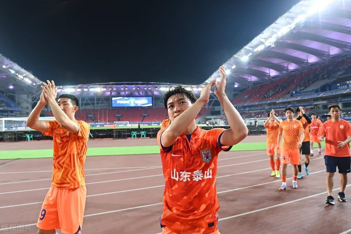 包含大连人队长传学子登顶，赛场精彩表现的词条