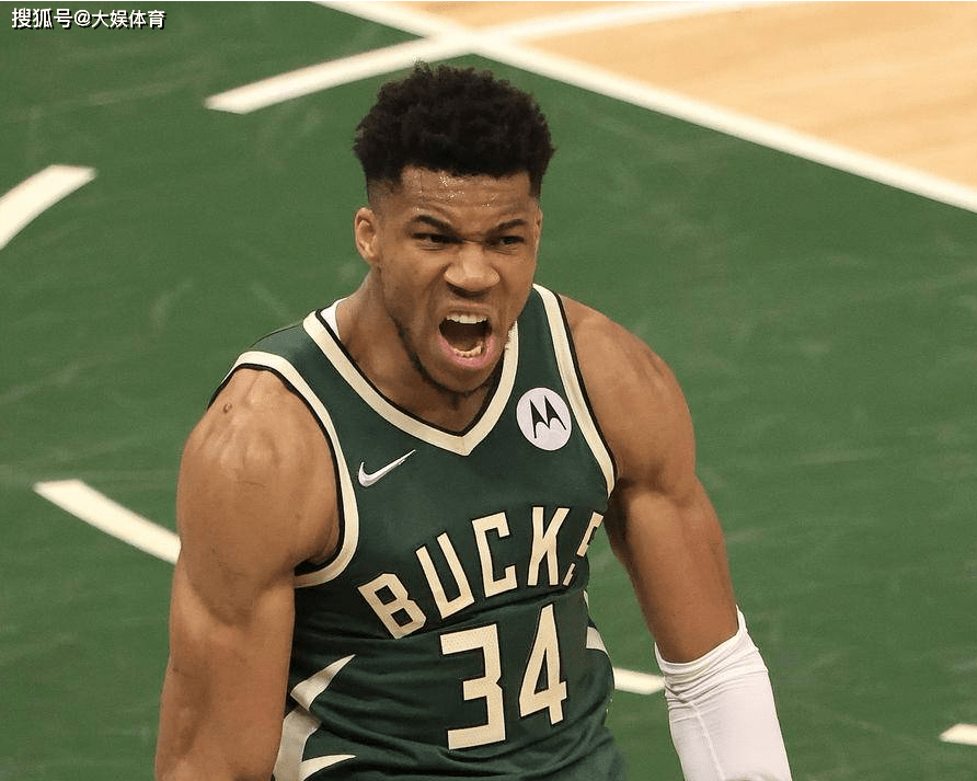 广州队险胜热火,福克斯高光表现的简单介绍 广州队险胜热火,福克斯高光表现的简单介绍