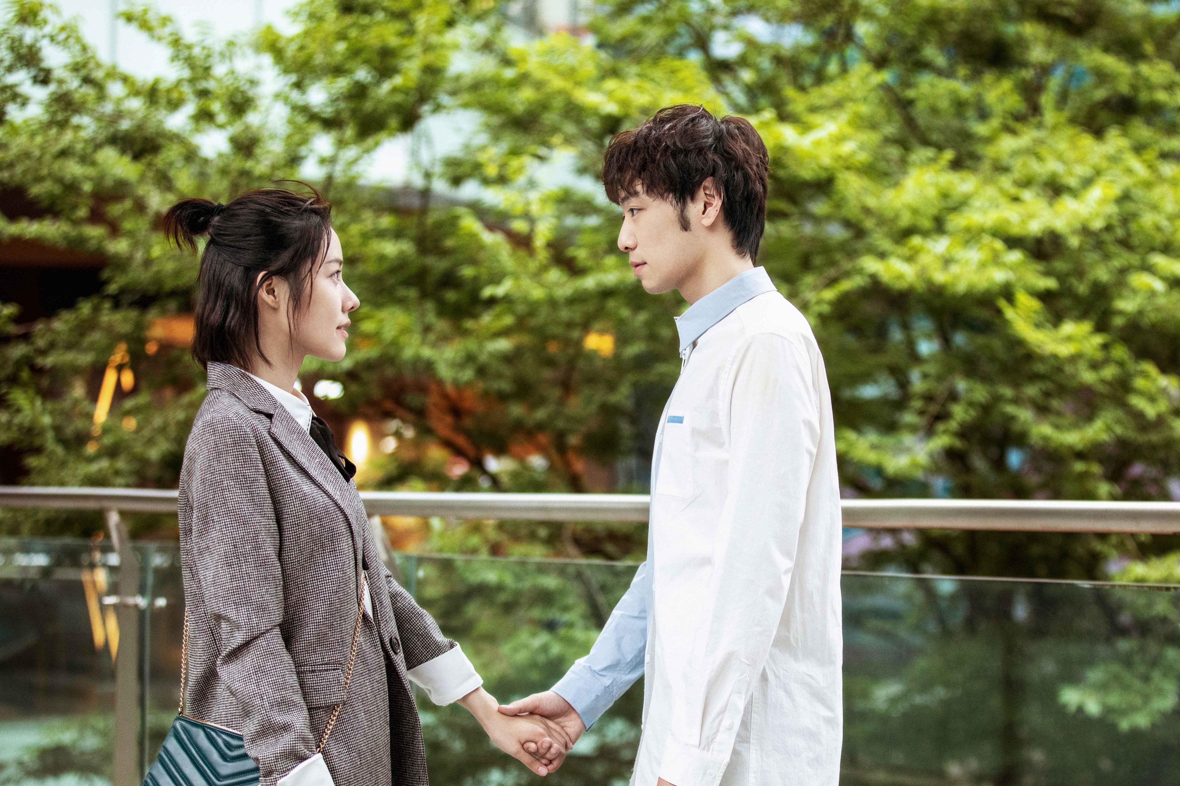 北欧风暴席卷非洲雄狮，贝林厄姆用实力打破质疑，书写新一代中场传奇