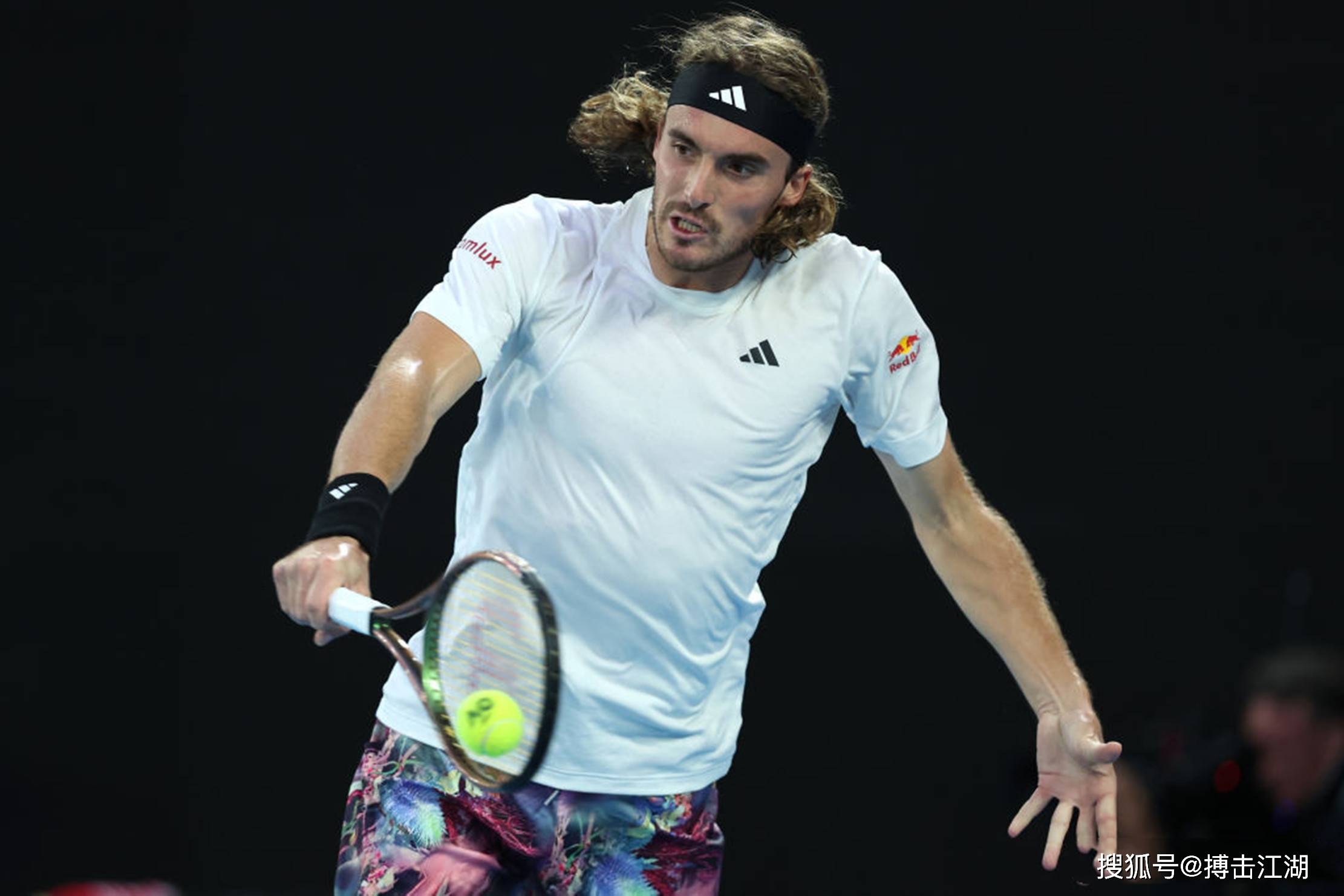 戴维斯杯完胜澳网,西西帕斯带队取胜的简单介绍 戴维斯杯完胜澳网,西西帕斯带队取胜的简单介绍