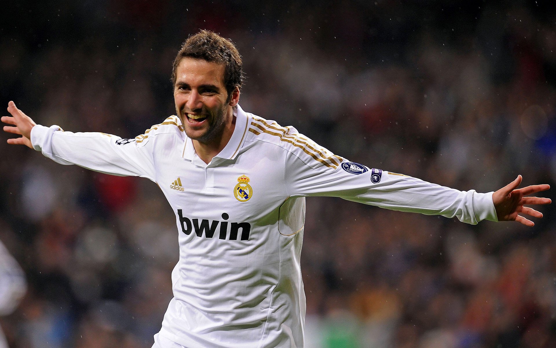 托尼·克罗斯的教科书级表现，德国战车压哨绝杀喀麦隆的战术解析