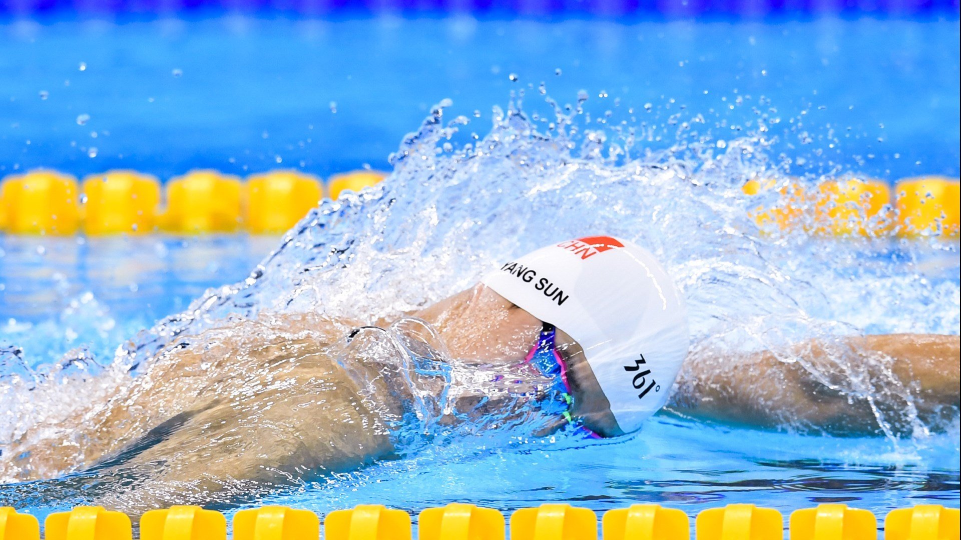 魔术速胜马刺，文班亚马关键进球定乾坤