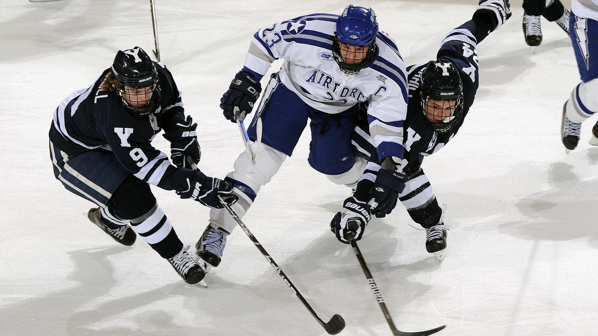赛道上的孤勇者，诺里斯扛起全队，迈凯伦完胜梅赛德斯