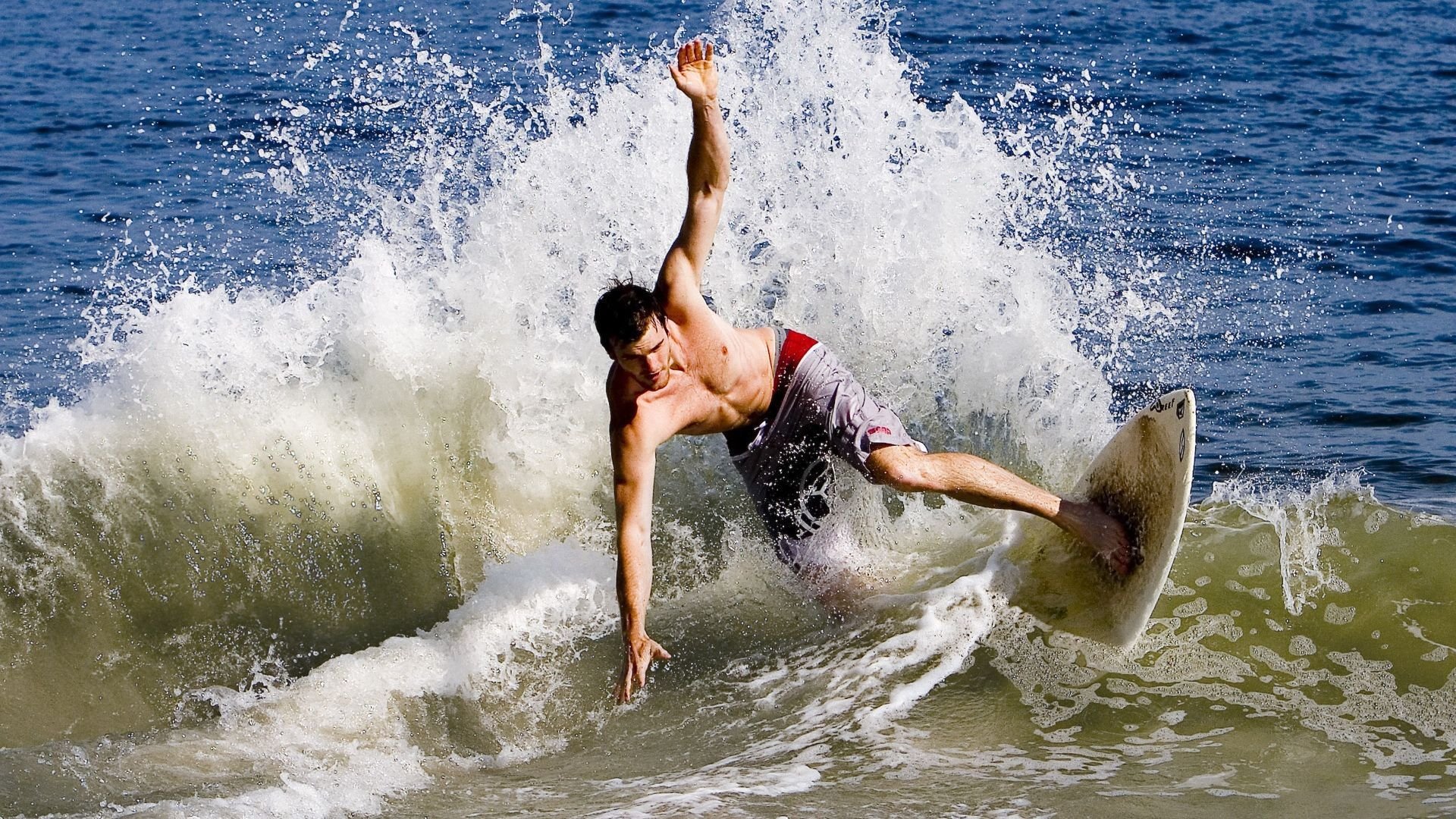 战术碾压与领袖光芒,比利亚雷亚尔强压安哥拉,巴尔韦德赛后评分拉满的背后